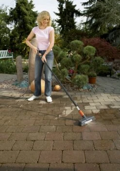 Gardena Clean System Comfort-Schrobber 8 Gardena Clean System Comfort-Schrobber -Stanle Gardena Winkel 40785005568041