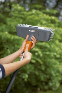 Gardena Clean System Comfort-Schrobber 9 Gardena Clean System Comfort-Schrobber -Stanle Gardena Winkel 40785005568042